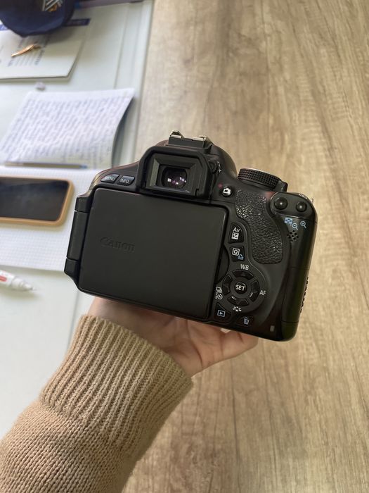 Фотоаппарат CANON Eos 600 D,оригинал