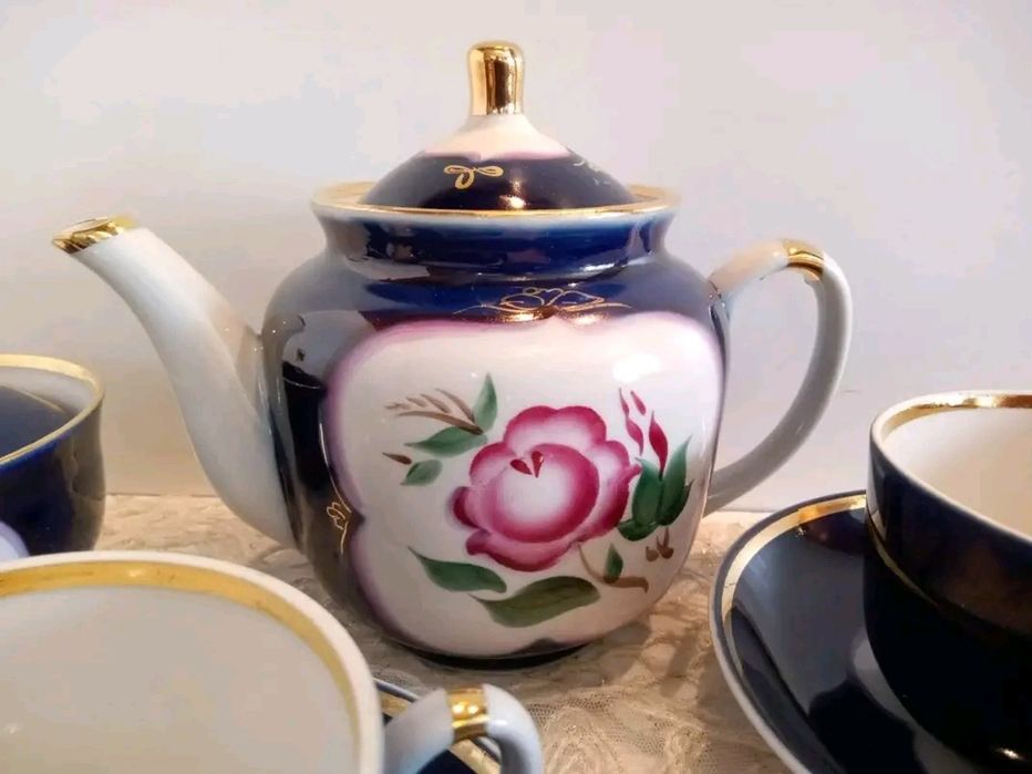 Руски порцелан. Сервиз за чай