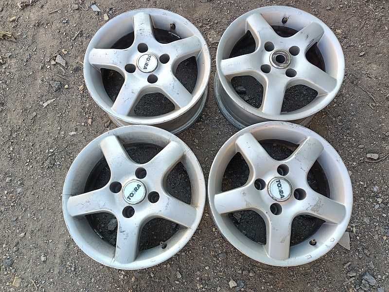 Продам оригинальные легкосплавные диски на Пежо