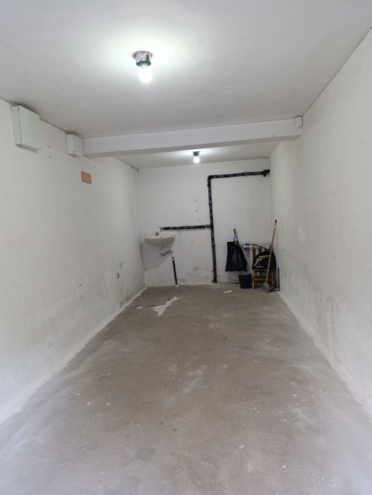 Дава се под наем Гараж / Паркомясто в София, Бъкстон - 17 кв.м за 127.5 € - Снимка #3