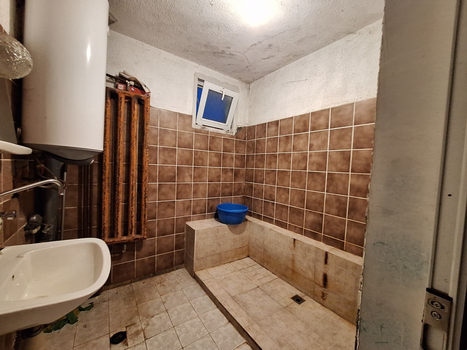 Дава се под наем  в София, Хладилника - 14 кв.м за 178.5 € - Снимка #2