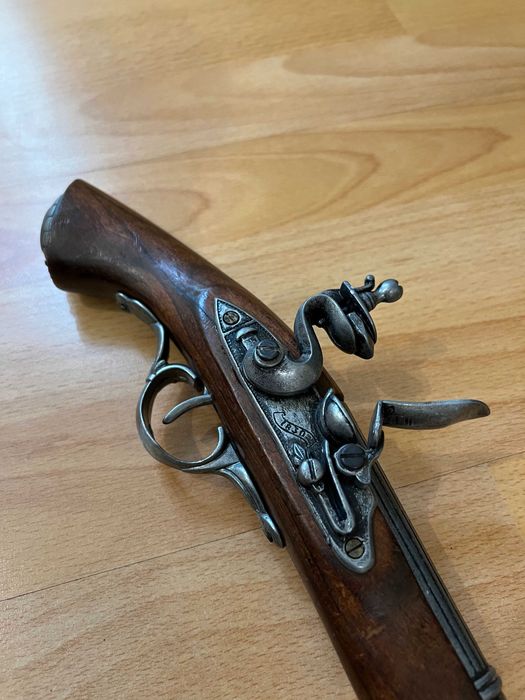 Реплика на кремъклия, комплект от два