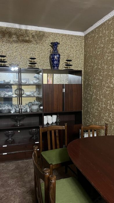 Продам классическую мебельную стенку