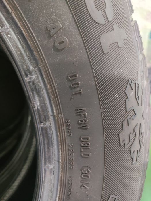 4 бр зимни 215/65/16 Continental