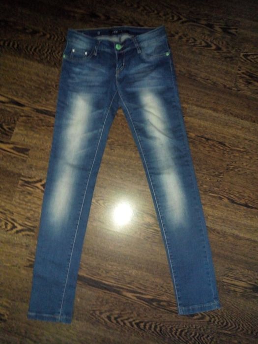 Бял гащеризон S-ка BERSHKA, дамски панталони-S,M/цени в описанието