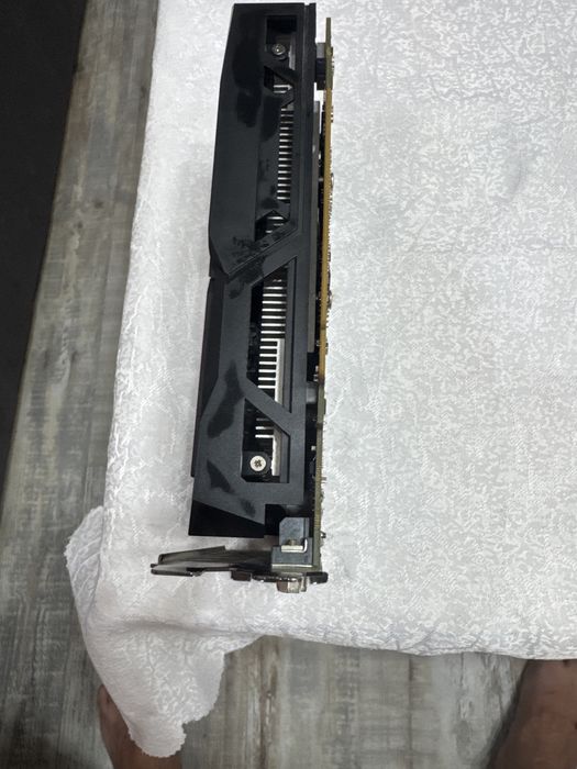 Видио карта гигабуте 1050 TI