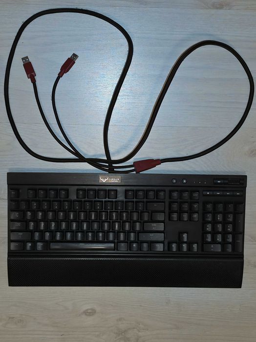 Tastatura Keyboard Mecanica Corsair K70 RGB Gaming USB Cherry MX Iluminare RGB Wrist Rest Gaming PC Windows QWERTY