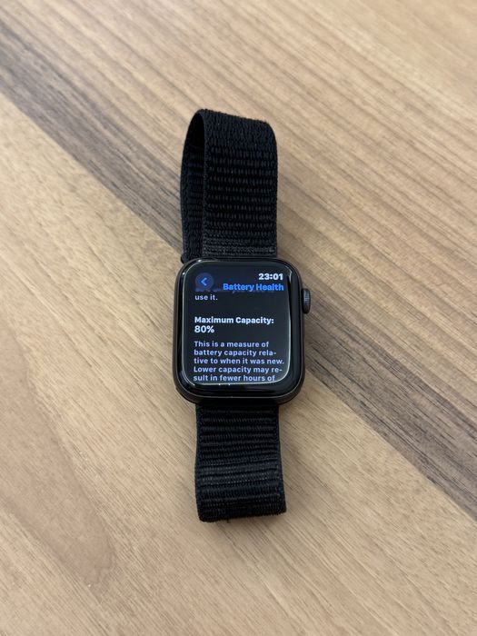Apple watch se 44