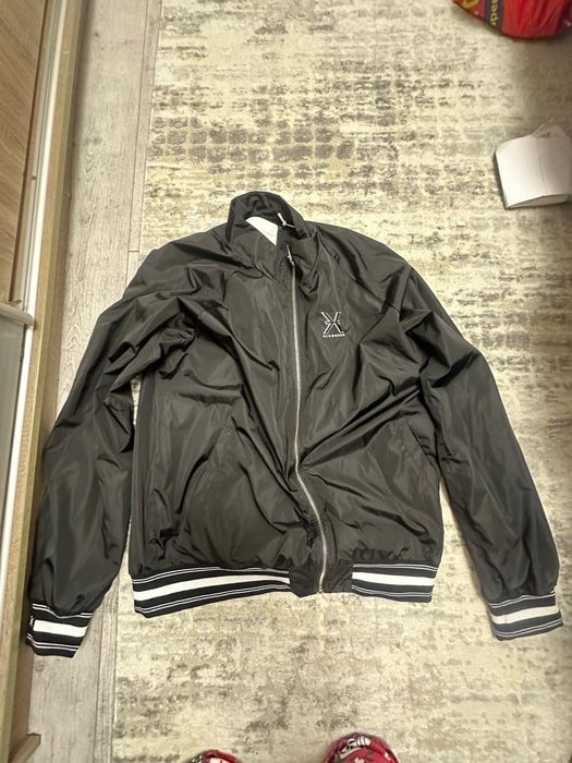 Vind geaca Richmond mărimea xl nou original neagra