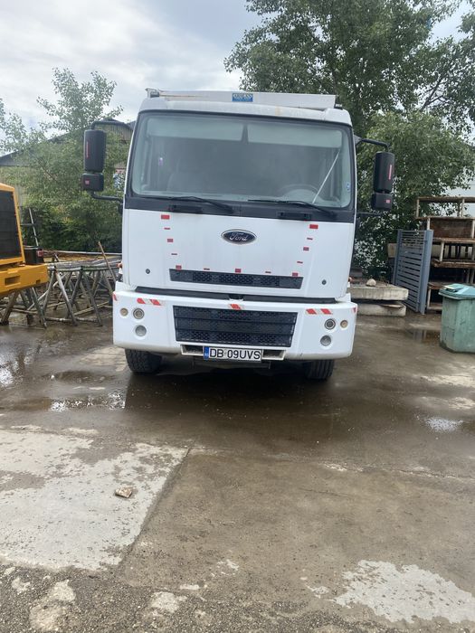 Autobasculanta Ford Cargo