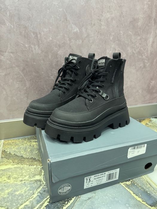 Дамски боти Palladium НОВИ! 39 номер са, но са умалени стелка 24,5см