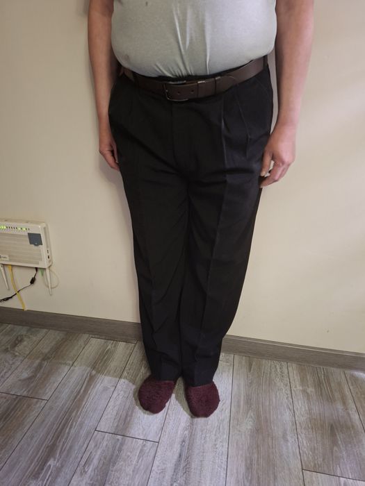 Брюки чёрного цвета новые