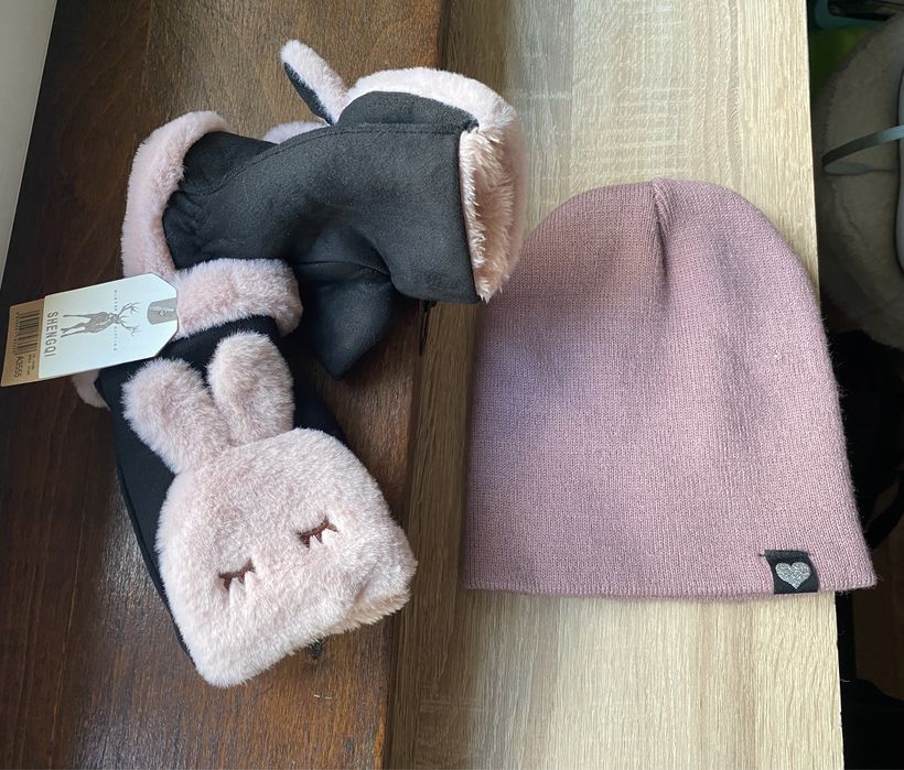 Шапки и ръкавици