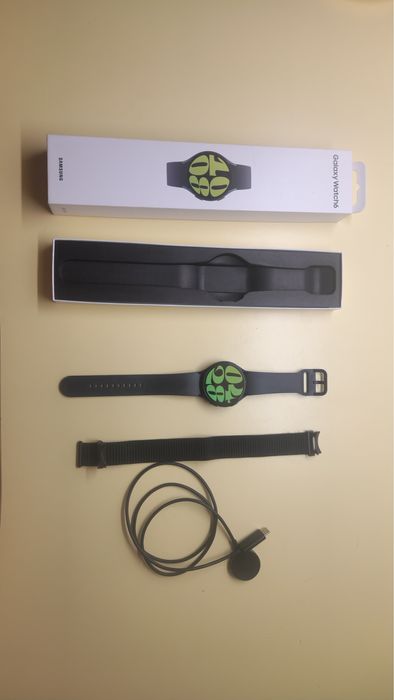 Samsung galaxy Watch 6 44mm,LTE,Bluetooth, WI-FI, GPS