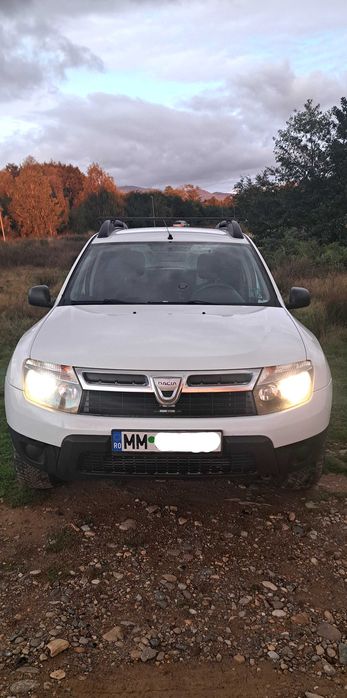 Vând Dacia Duster 4x4, an 2010