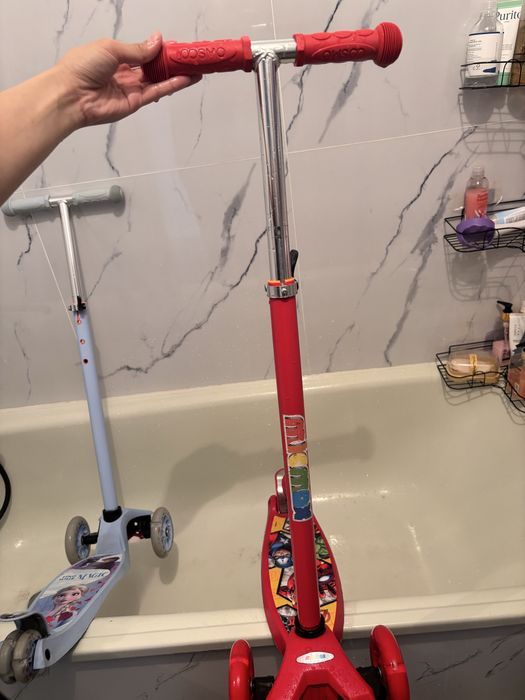 Самокат детский б/у но почти новый  5-7 жасқа ұлға және қызға бағасы н