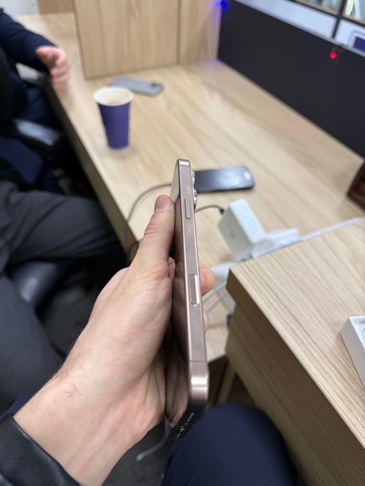 iPhone 16 pro max, 256GB, 94% batarey karobka dokument bor.