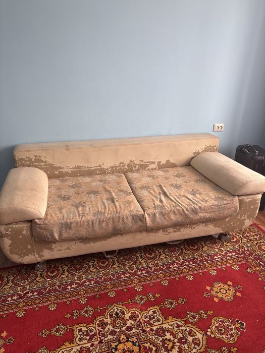 Диван отдам даром