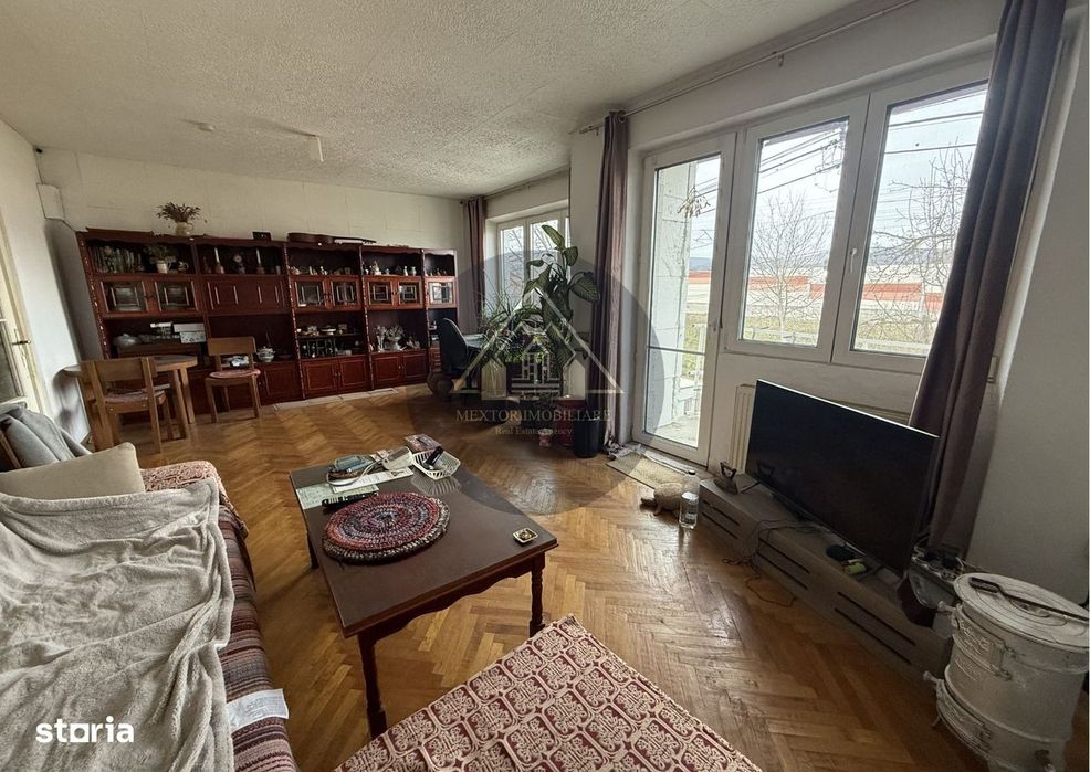 Casa duplex de vanzare,  Medias