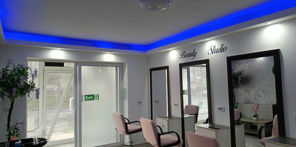 Coafor/frizerie la domiciliu sau salon