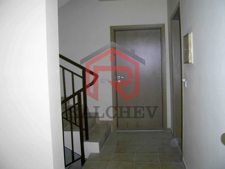 Под наем Колхозен пазар