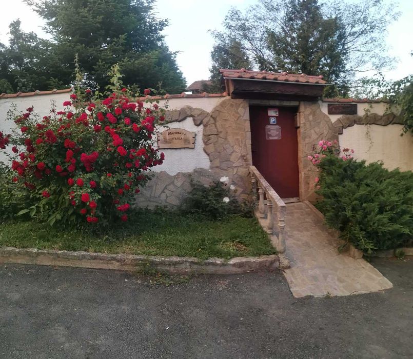 Дава се под наем Къща в с. Змейово, Област Стара Загора - 120 кв.м за 612 € - Снимка #11