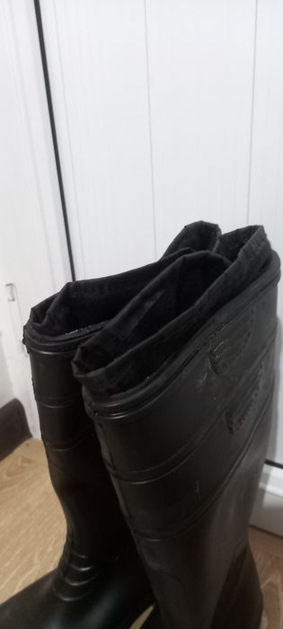 Резиновые сапоги
