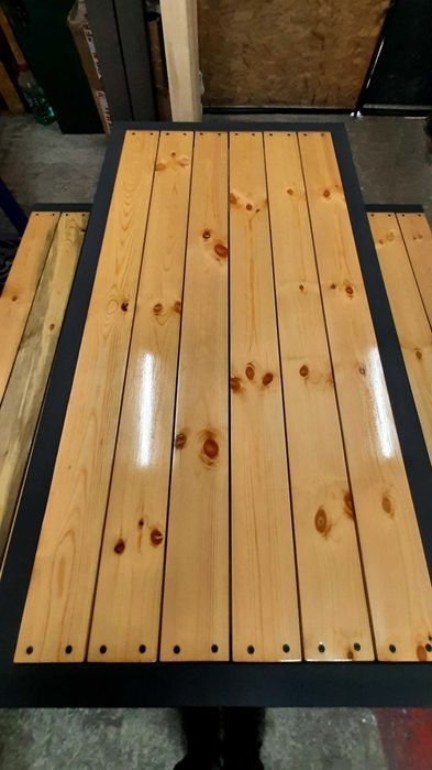 Masa exterior( foisor, terasă ,interior industrial)