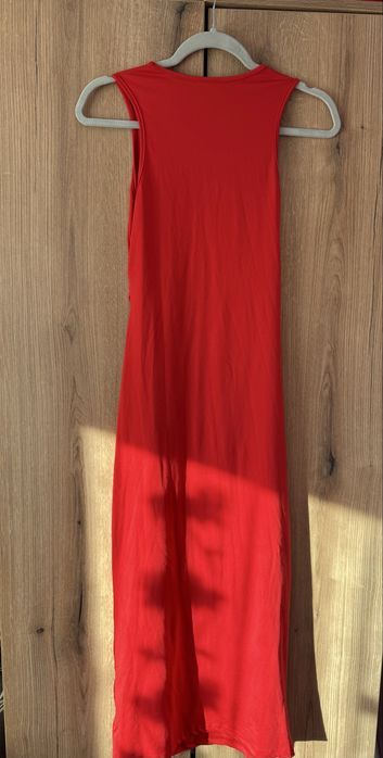 Rochie purtabila oriunde.