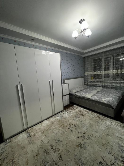 Продам спальный гарнитур Б/у