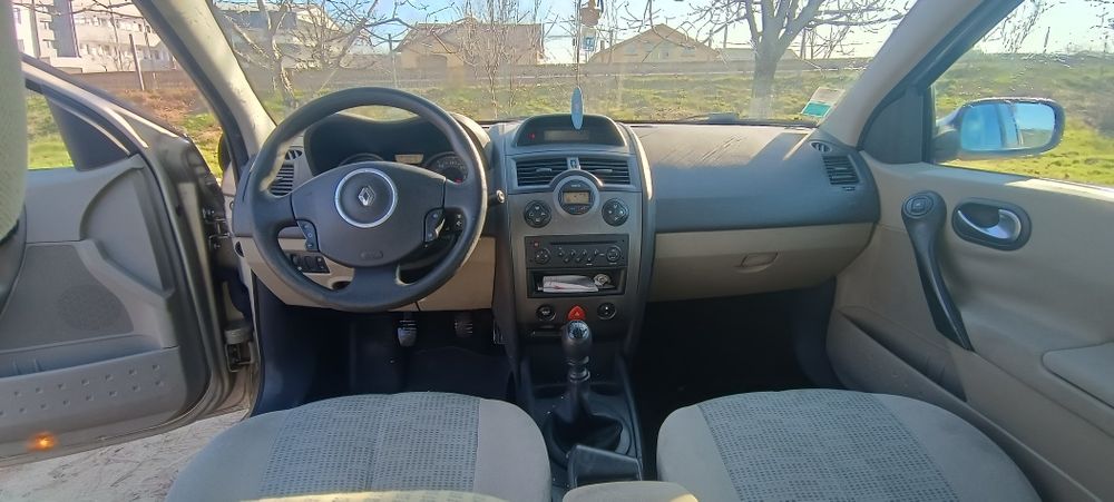 Vand megane 2, 1,5 dci, 6 trepte, ac, pilot automat.