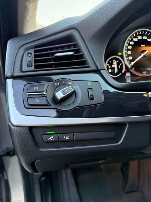 2012 BMW Seria 5 (F11) 520d Touring Automat