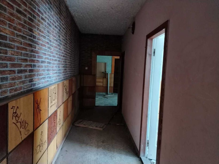 Продам здание в 3х уровнях на земельном участке  в КЖБИ