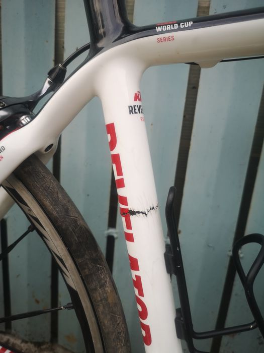 Cursiera KTM Revelator Carbon