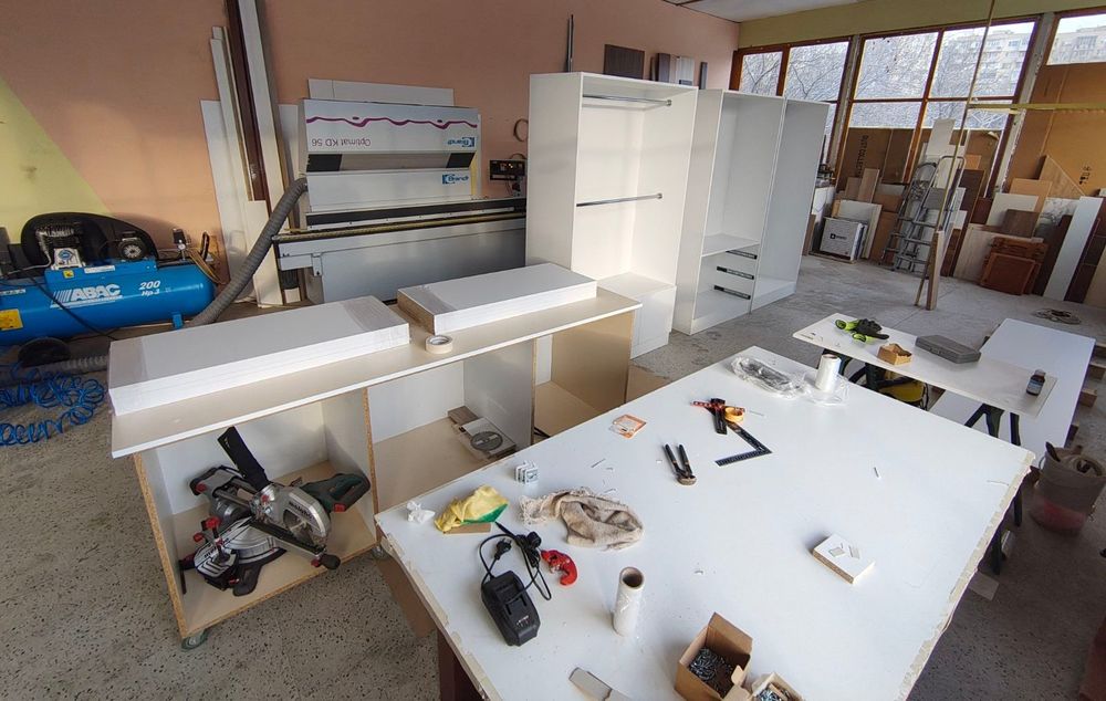 Мебели по поръчка