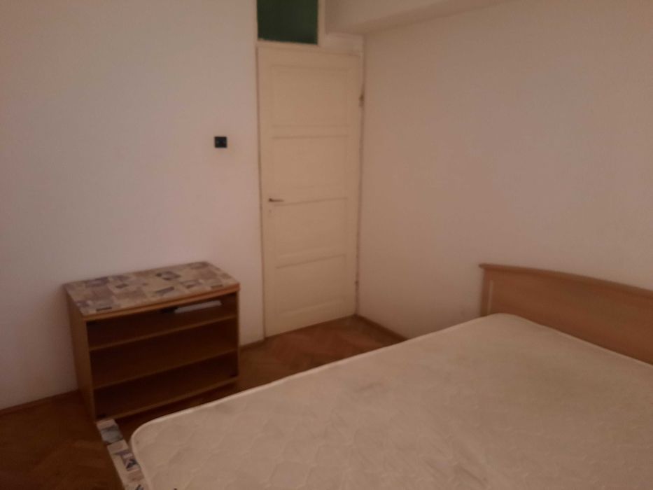 Caut coleg de apartament