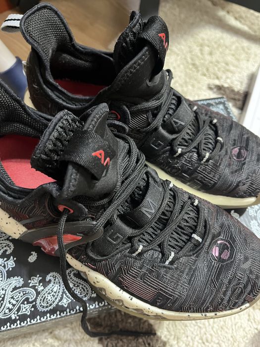 Продаю кроссовки баскетбольные