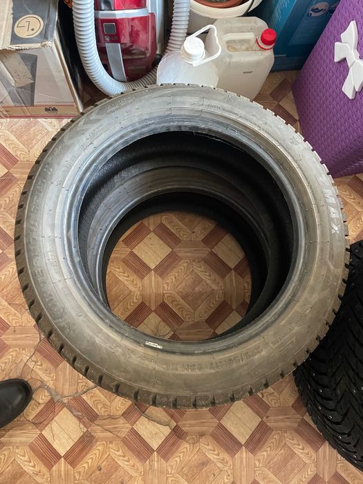 Автошины зимние шипы 225/50R17