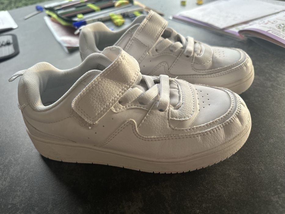Adidasi fetita | Albi | marimea 32 | H&M | stare f buna