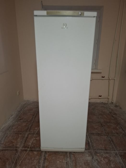 Морозильник Indesit