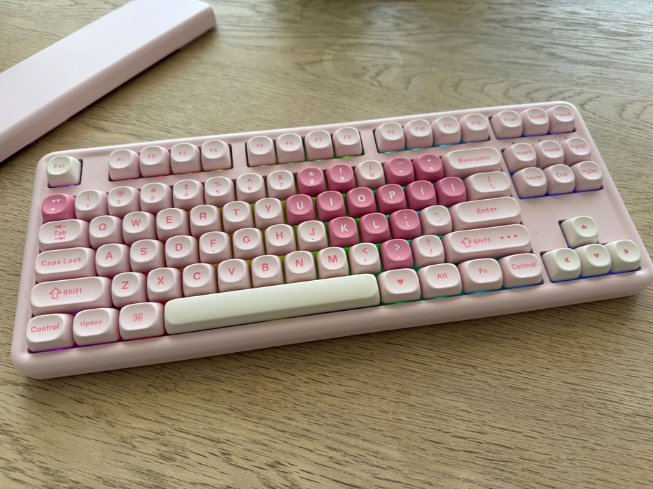 Yunzii B87 механична клавиатура