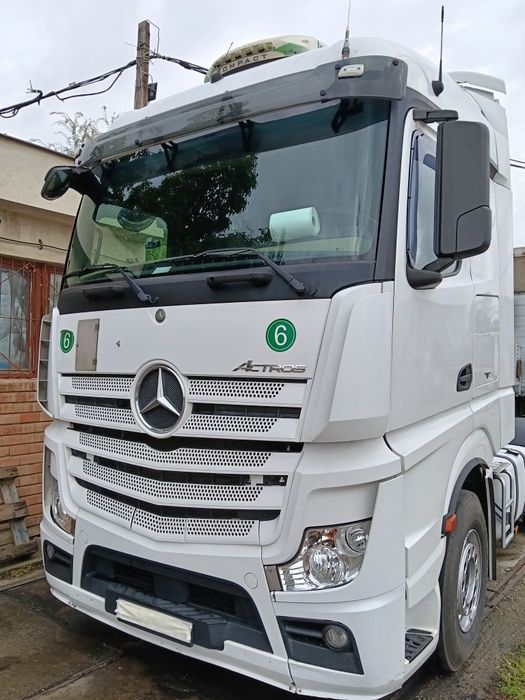 Vând Actros 18510
