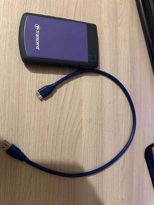 Внешний жесткий диск Transcend обьемом 2 ТБ