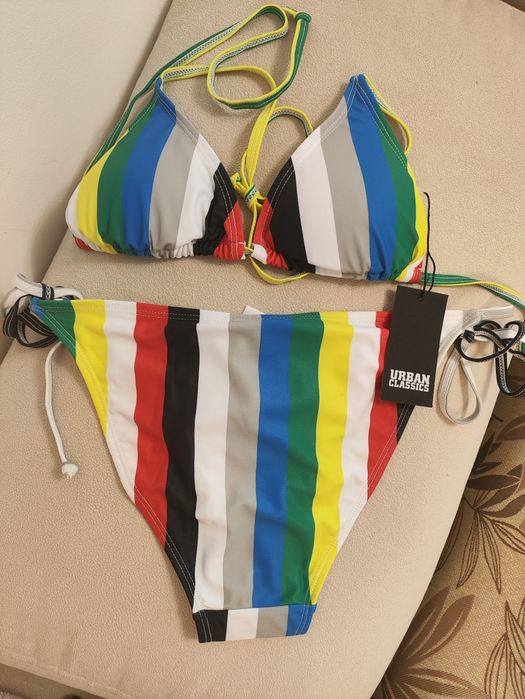 Дамски бански костюм