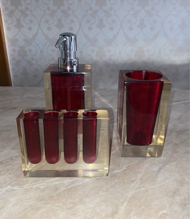 Продам набор в ванную