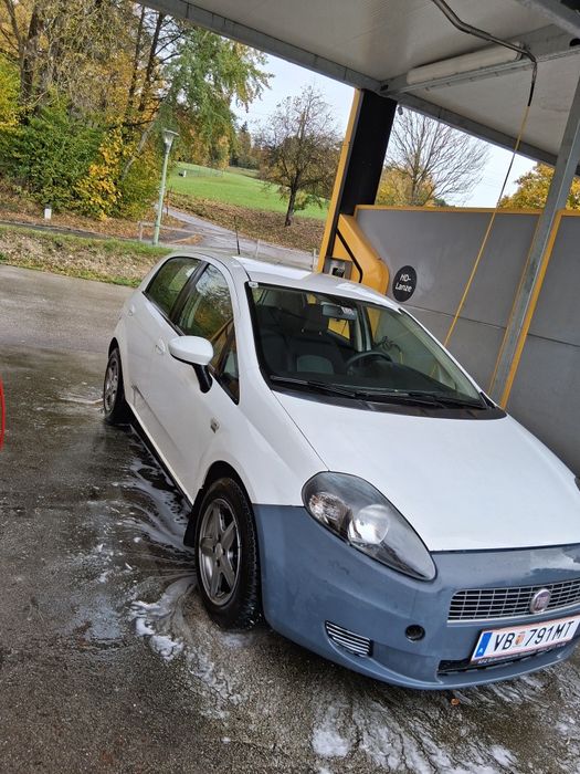 Vând sau schimb fiat grand punto