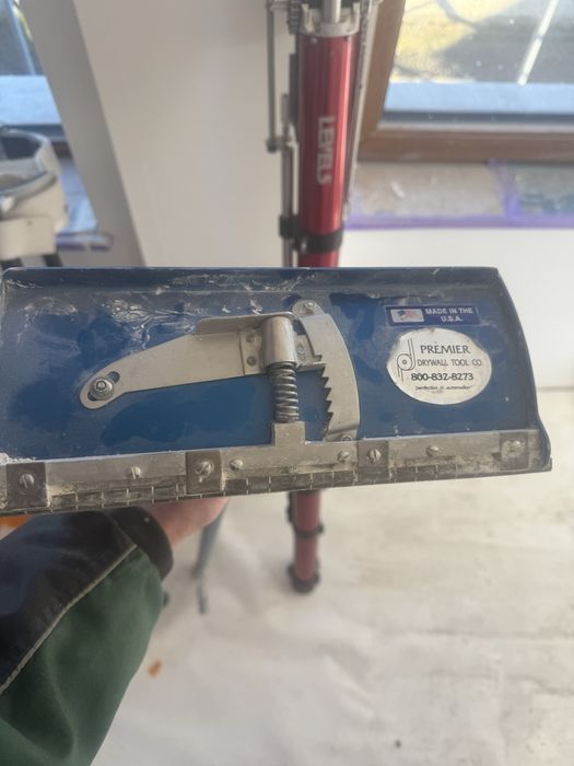 Инструмети за шпакловане на гипсо картон базука Level5