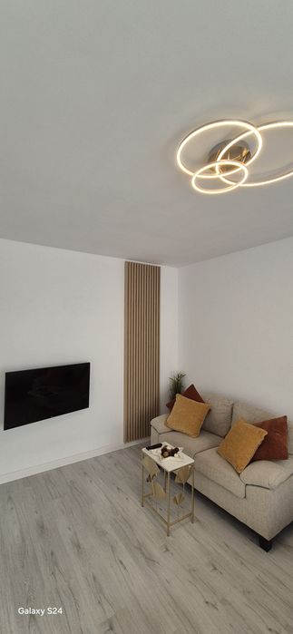 Închiriez studio/garsoniera de lux