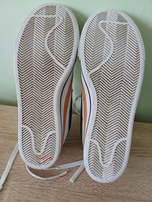 Оригинални дамски (детски)маратонки Nike