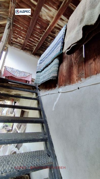 Къща в Ловеч, област-с.Терзийско площ 100 цена 33234